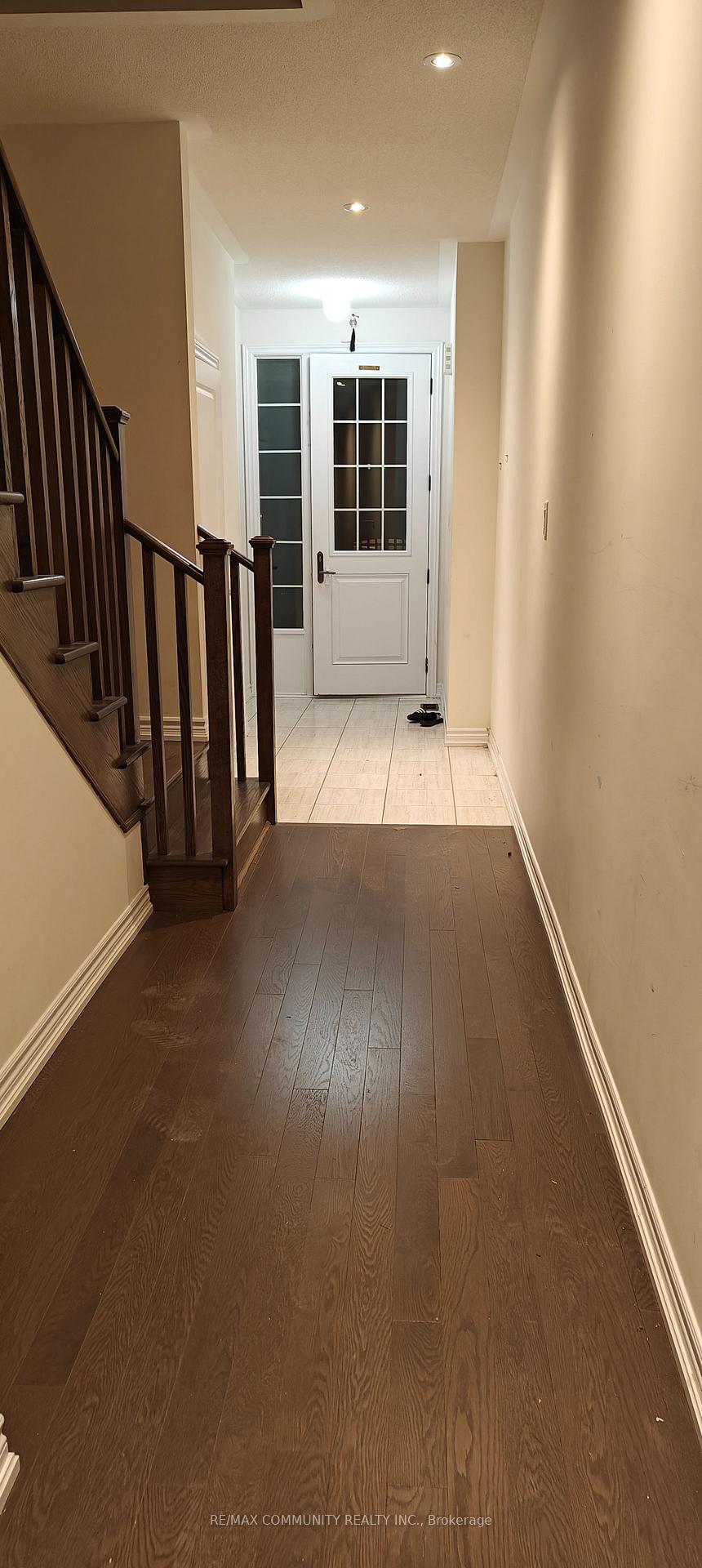 Photo 2 of 10 Coho Drive, Whitby, Lynde Creek — HOMEH