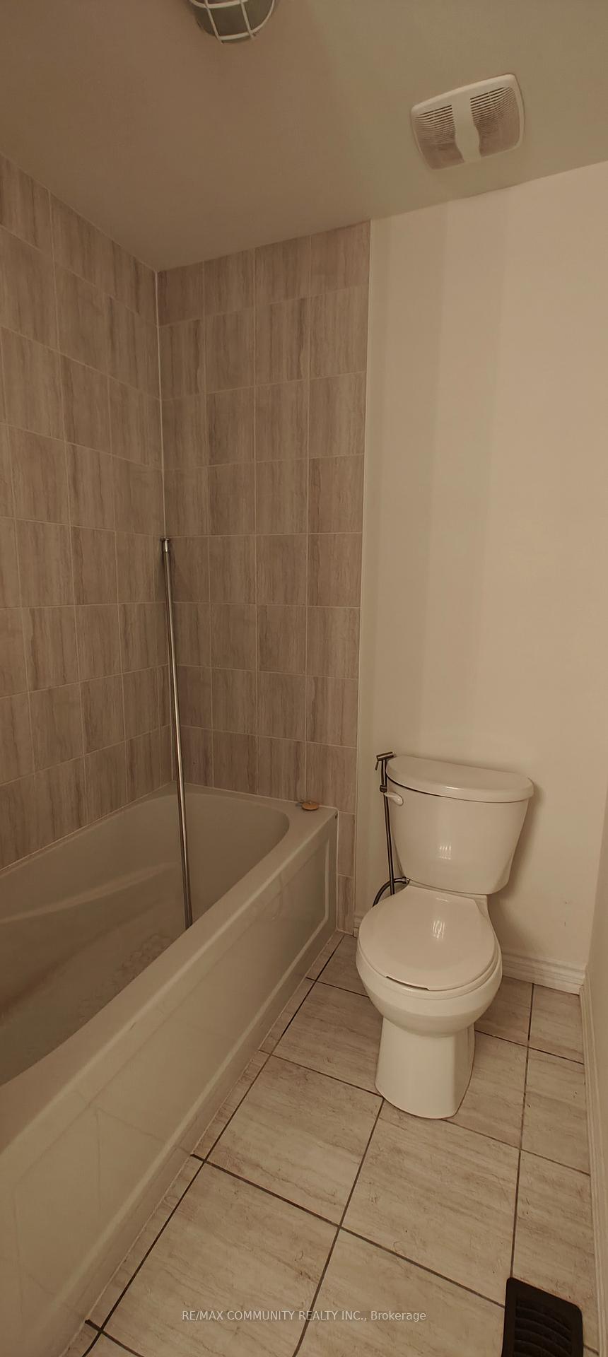 Photo 12 of 10 Coho Drive, Whitby, Lynde Creek — HOMEH