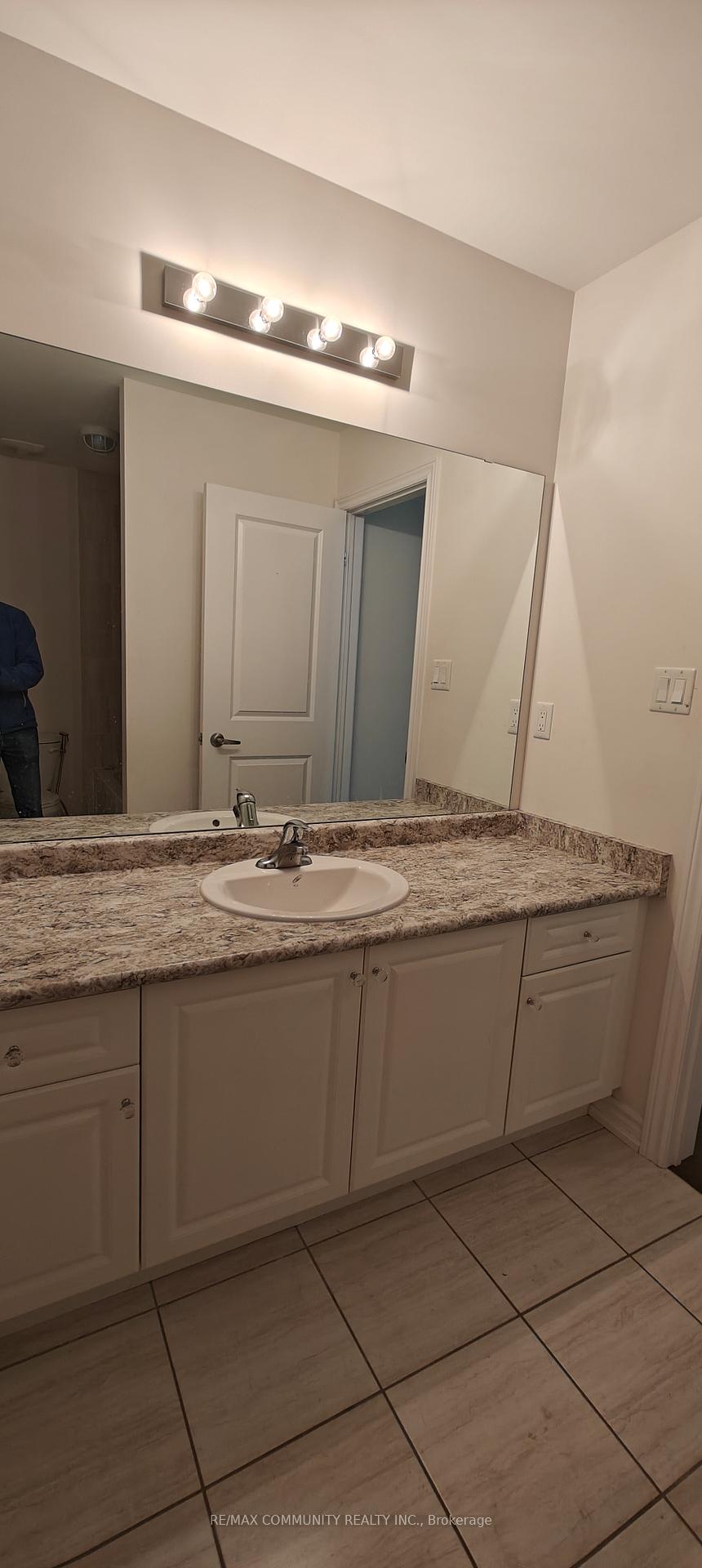 Photo 13 of 10 Coho Drive, Whitby, Lynde Creek — HOMEH