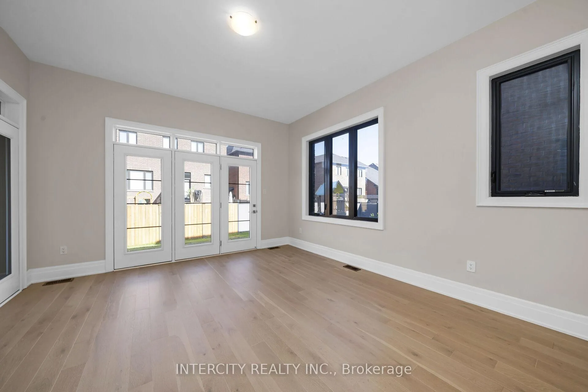 Photo 16 of 2 Pine Heights Drive, Vaughan, Vellore Village — HOMEH