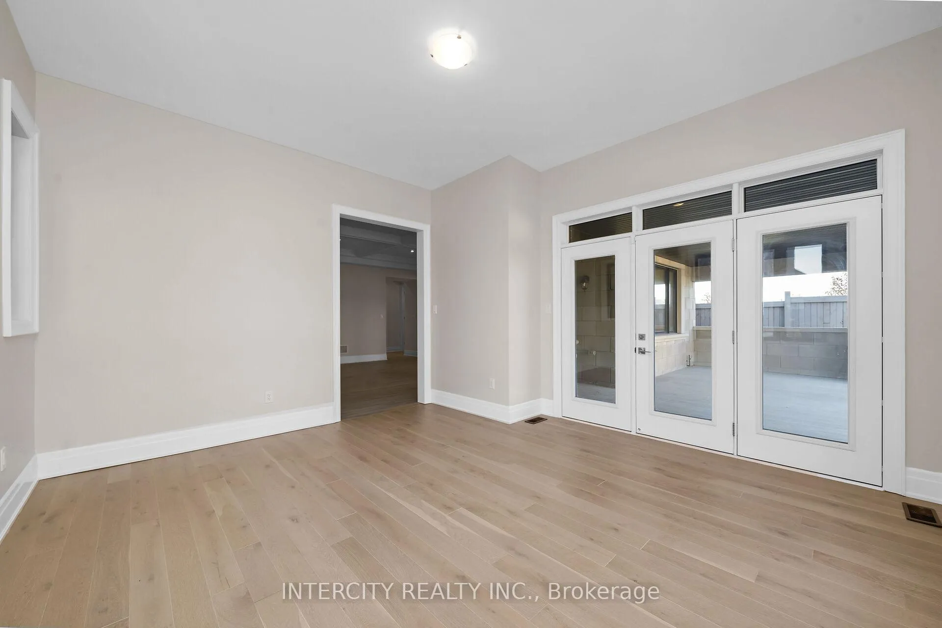Photo 17 of 2 Pine Heights Drive, Vaughan, Vellore Village — HOMEH