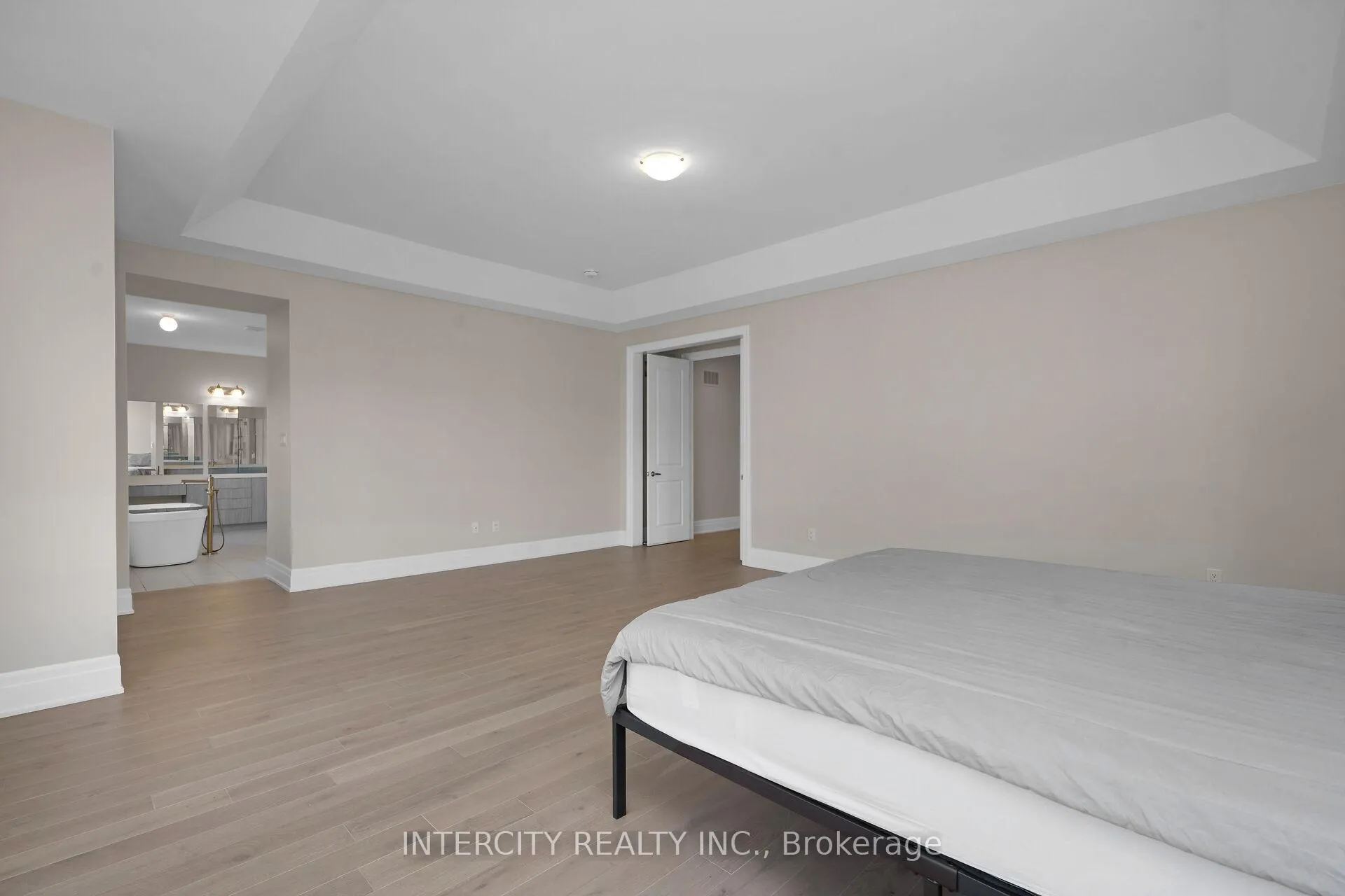 Photo 23 of 2 Pine Heights Drive, Vaughan, Vellore Village — HOMEH