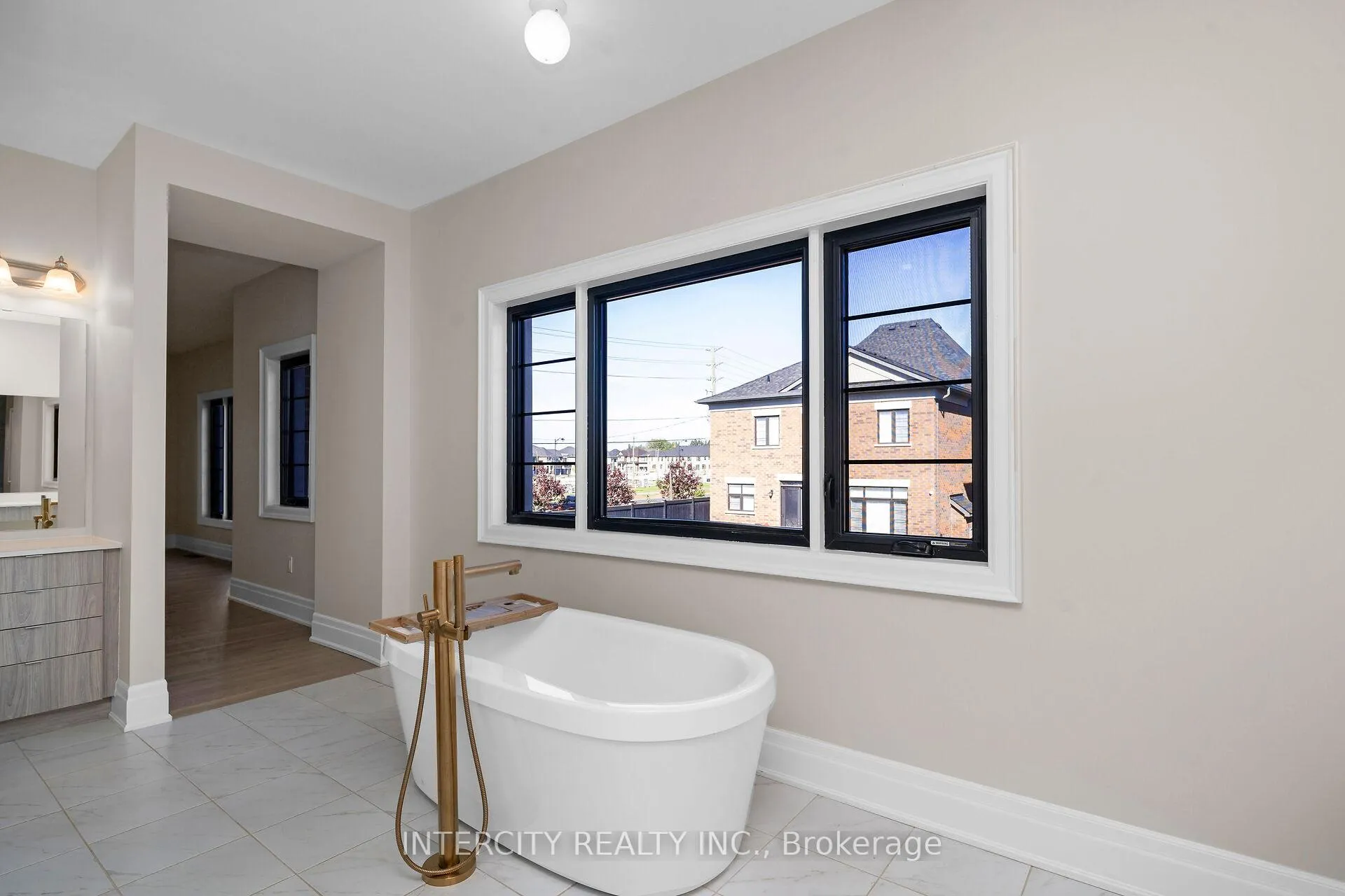 Photo 26 of 2 Pine Heights Drive, Vaughan, Vellore Village — HOMEH