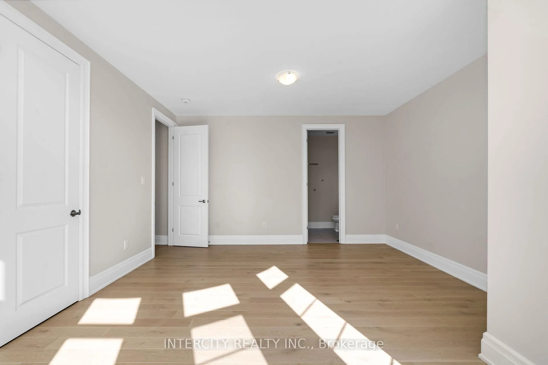 Photo 33 of 2 Pine Heights Drive, Vaughan, Vellore Village — HOMEH