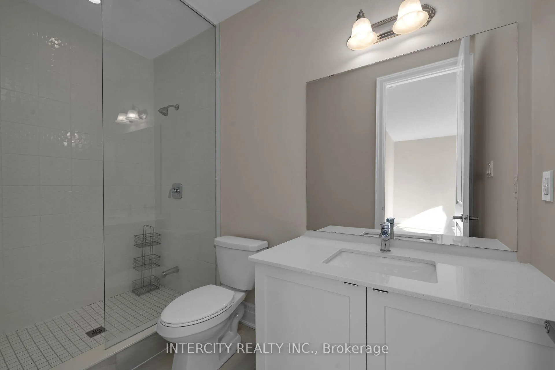 Photo 38 of 2 Pine Heights Drive, Vaughan, Vellore Village — HOMEH