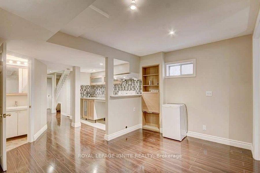 Photo 2 of Unit Bsmt, 259 Terra Road, Vaughan, East Woodbridge — HOMEH