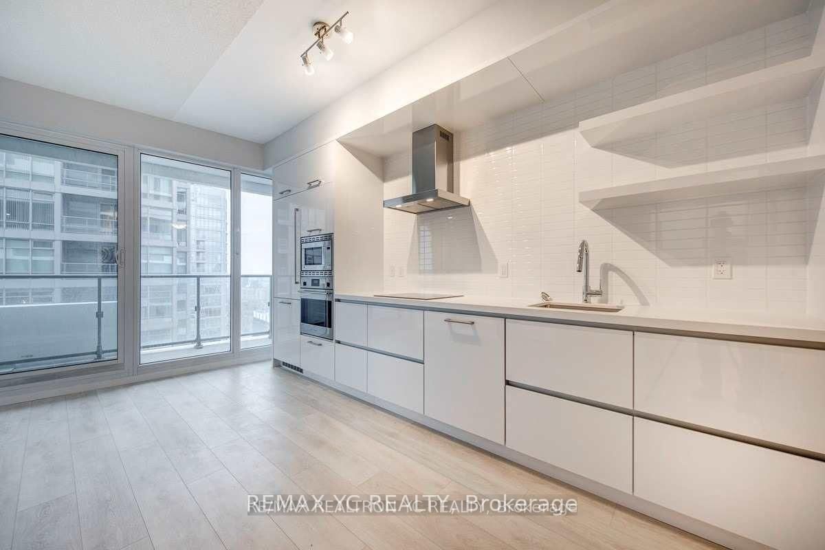 Photo 5 of Unit 2706, 2221 Yonge St, Toronto, Mount Pleasant West — HOMEH