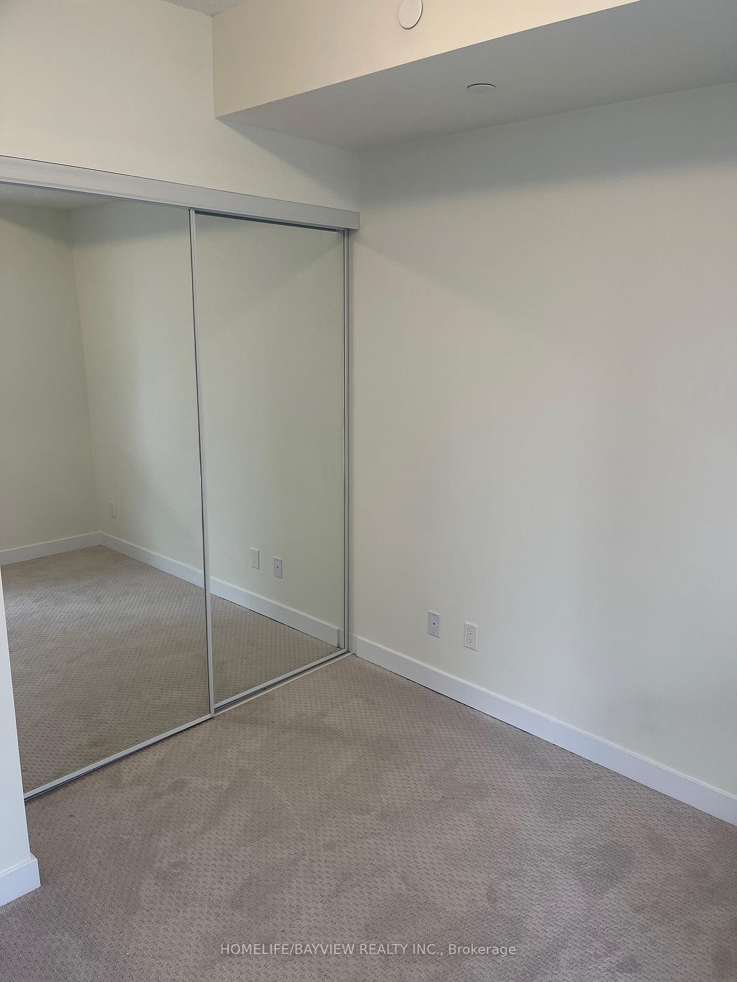 Photo 7 of Unit 405, 2221 Yonge St, Toronto, Mount Pleasant West — HOMEH