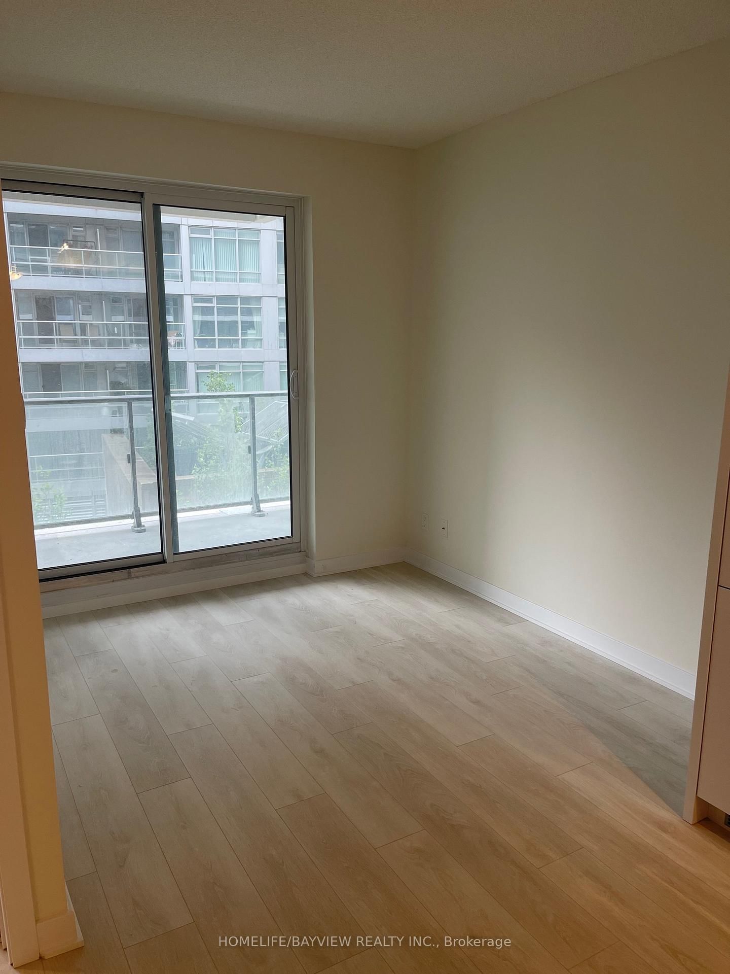 Photo 10 of Unit 405, 2221 Yonge St, Toronto, Mount Pleasant West — HOMEH
