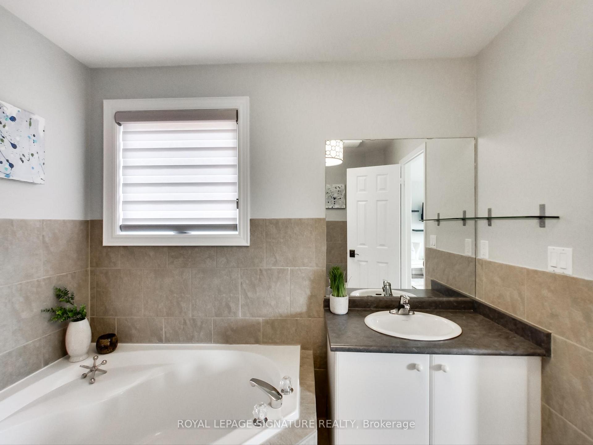 Photo 23 of 75 Monte Carlo Drive, Vaughan, Sonoma Heights — HOMEH