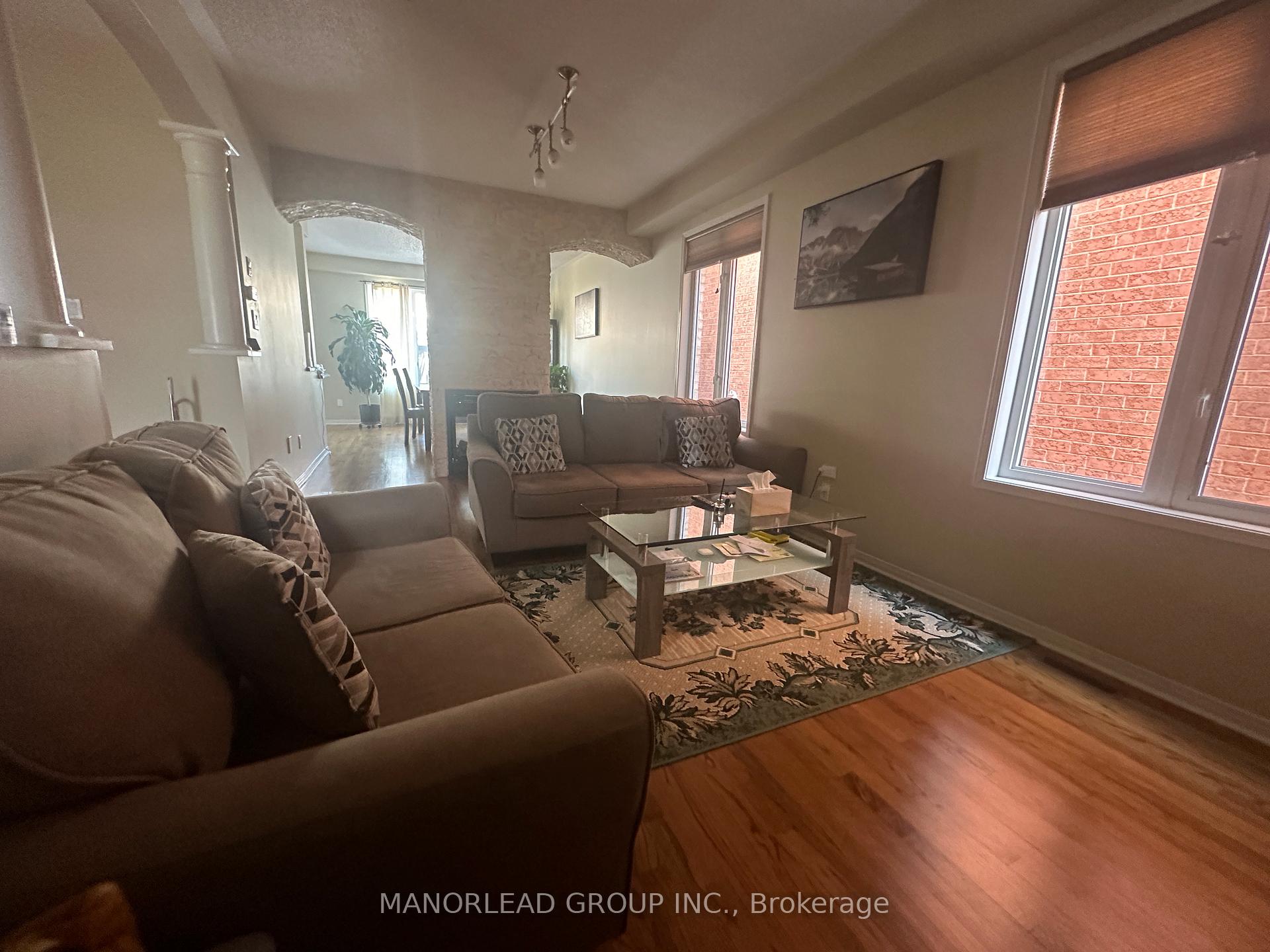 Photo 3 of 55 Willow Tree Street, Vaughan, Maple — HOMEH