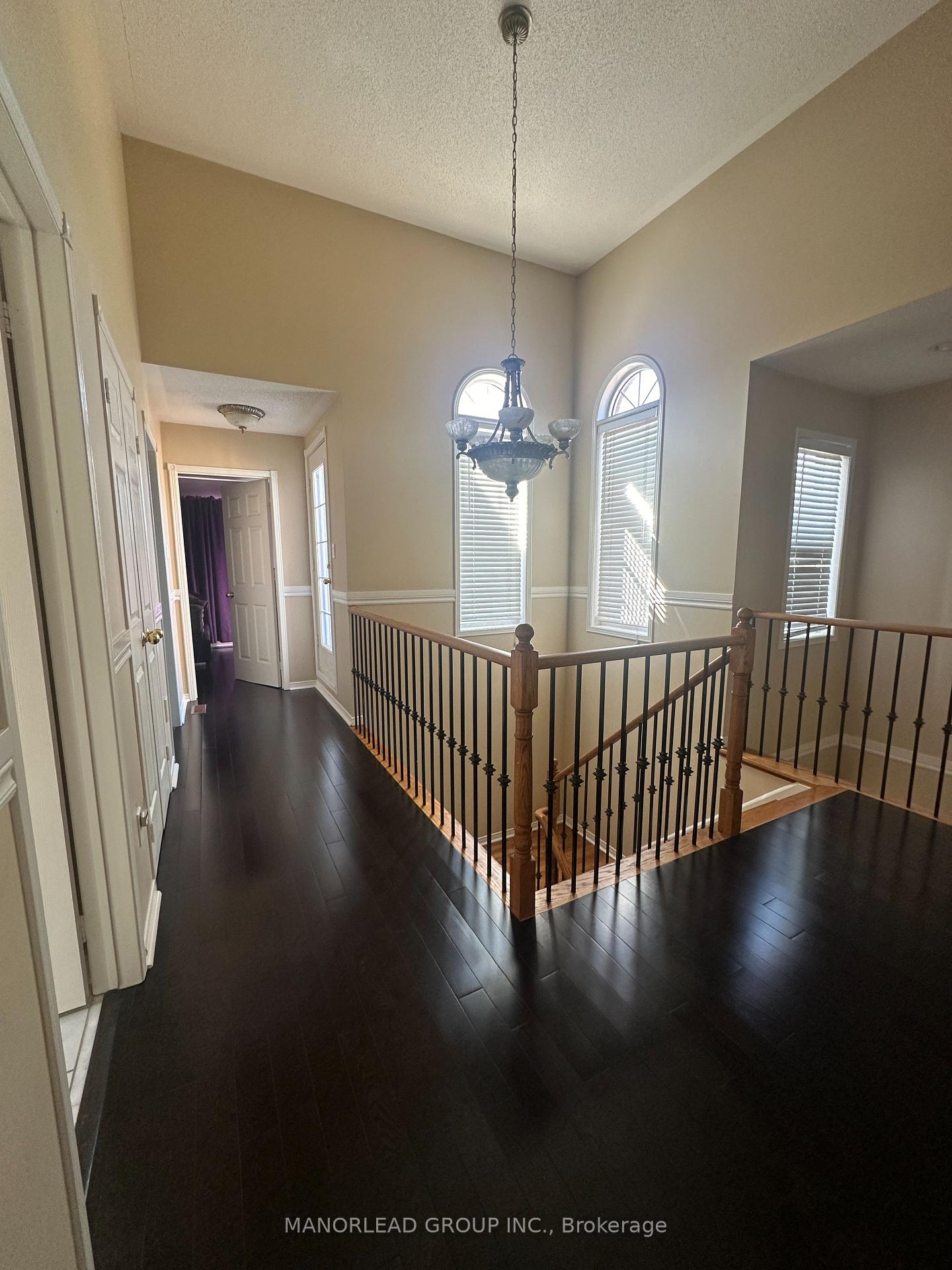 Photo 5 of 55 Willow Tree Street, Vaughan, Maple — HOMEH