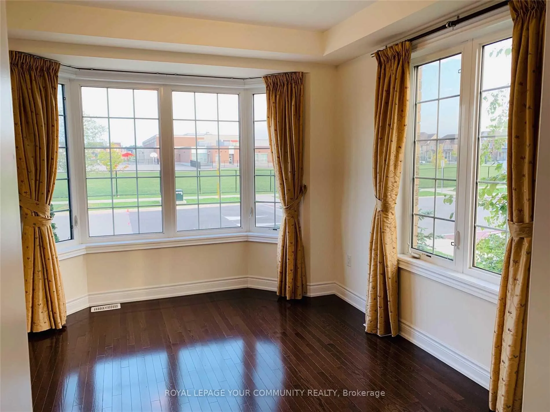 Photo 6 of 59 Richler Avenue, Vaughan, Kleinburg — HOMEH