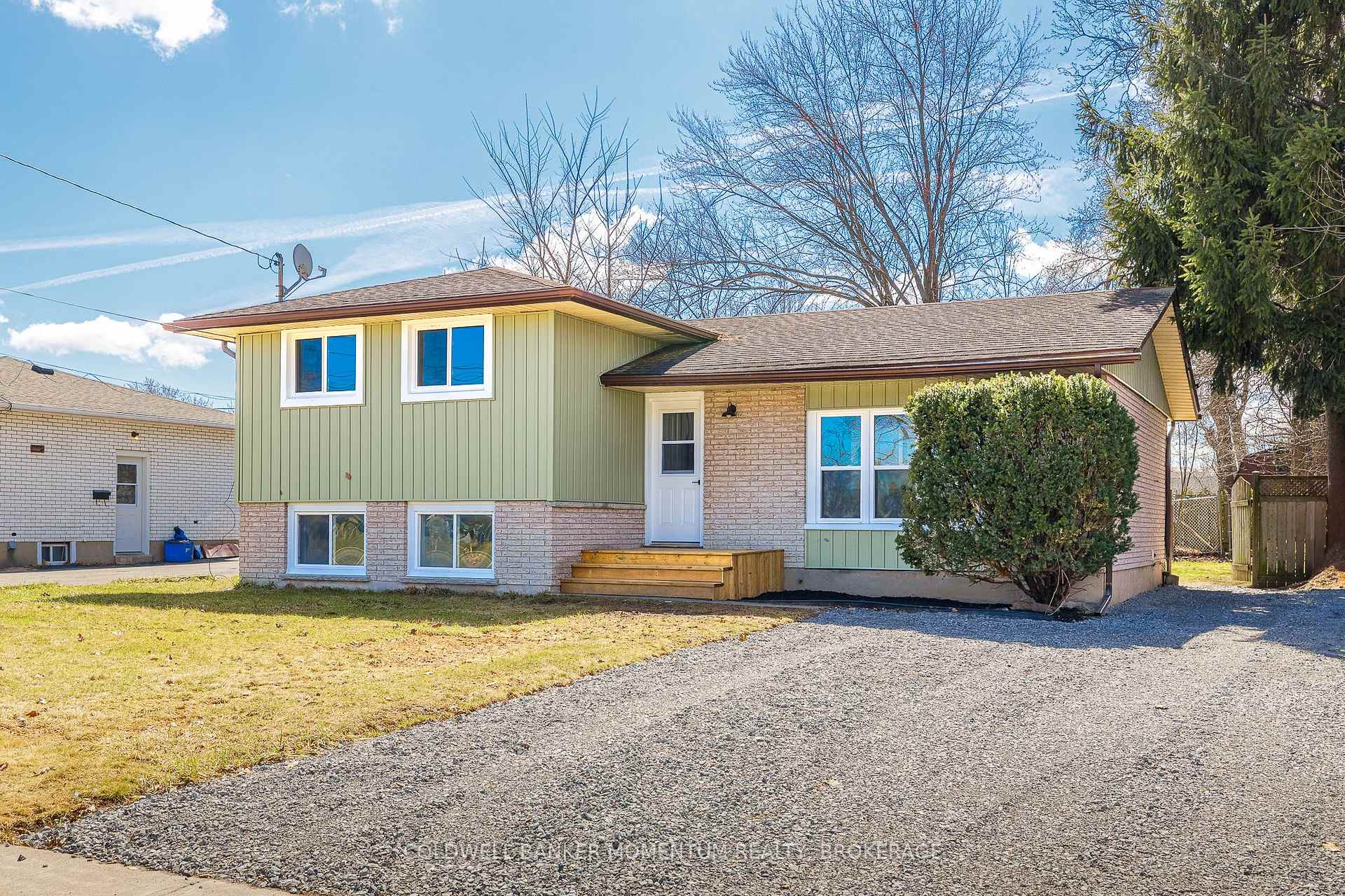 Front of 85 Woodlawn Road