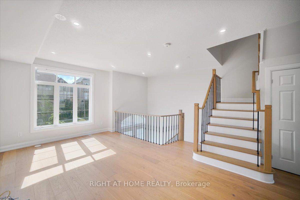 Photo 8 of 93 Grand Trunk Avenue, Vaughan, Patterson — HOMEH