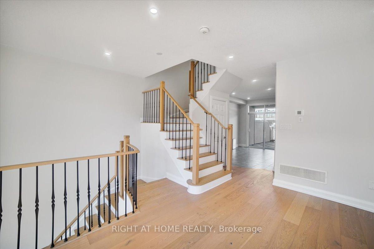 Photo 9 of 93 Grand Trunk Avenue, Vaughan, Patterson — HOMEH