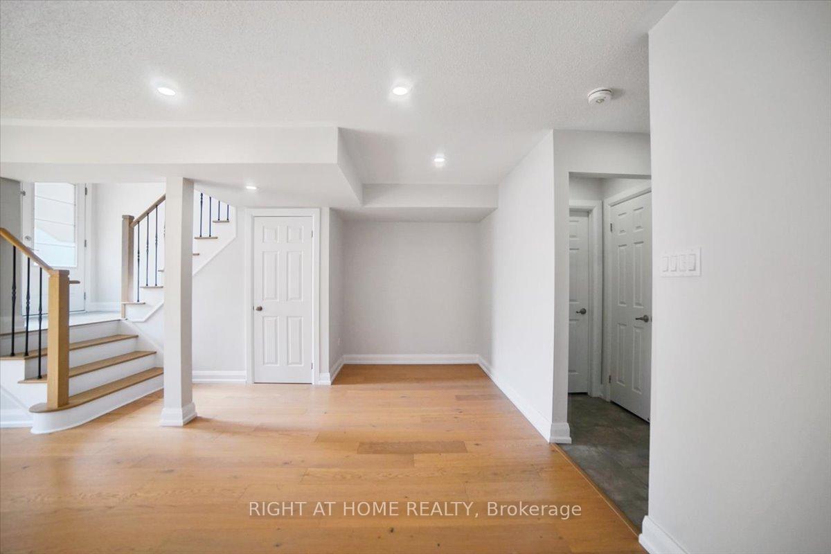 Photo 10 of 93 Grand Trunk Avenue, Vaughan, Patterson — HOMEH