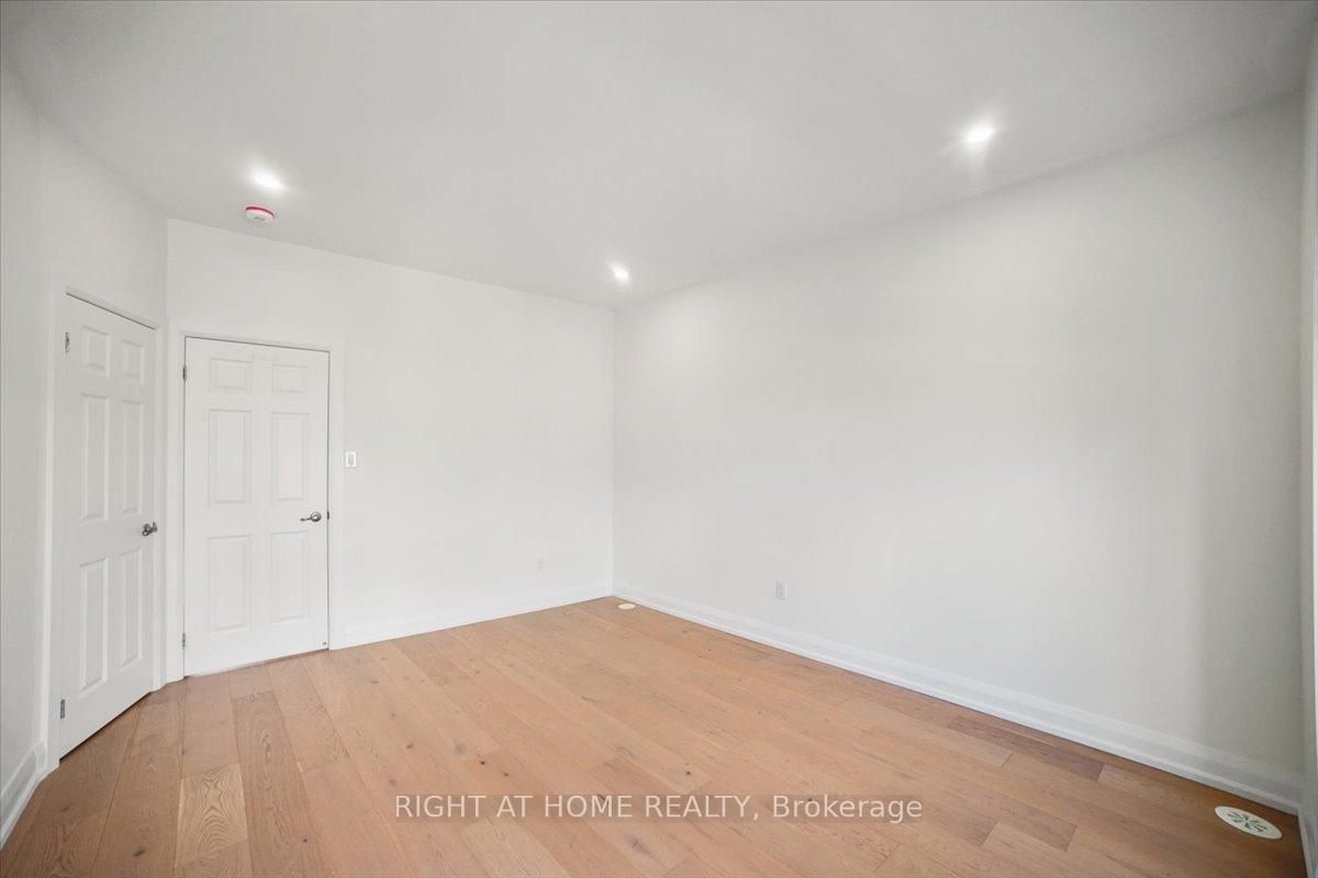 Photo 26 of 93 Grand Trunk Avenue, Vaughan, Patterson — HOMEH