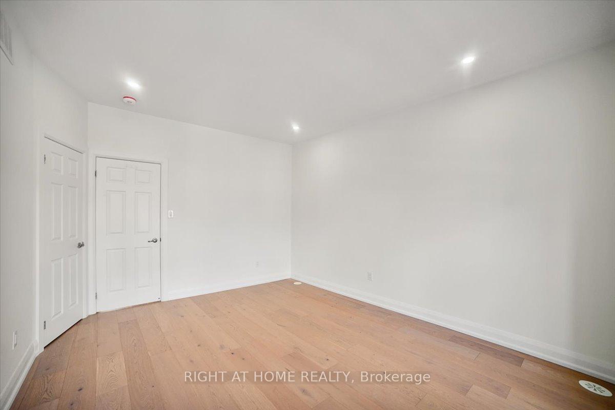 Photo 28 of 93 Grand Trunk Avenue, Vaughan, Patterson — HOMEH