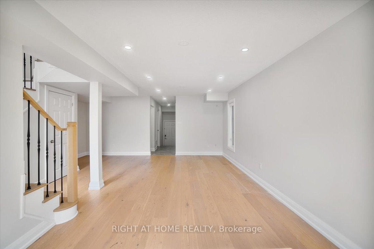 Photo 41 of 93 Grand Trunk Avenue, Vaughan, Patterson — HOMEH