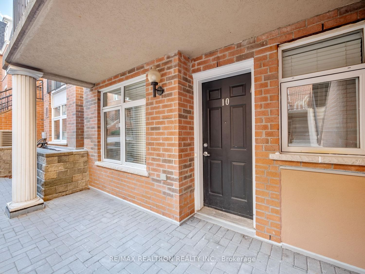 Photo 6 of Unit 10, 89 Lillian St, Toronto, Mount Pleasant West — HOMEH
