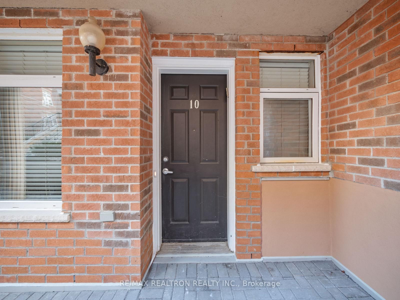 Photo 8 of Unit 10, 89 Lillian St, Toronto, Mount Pleasant West — HOMEH