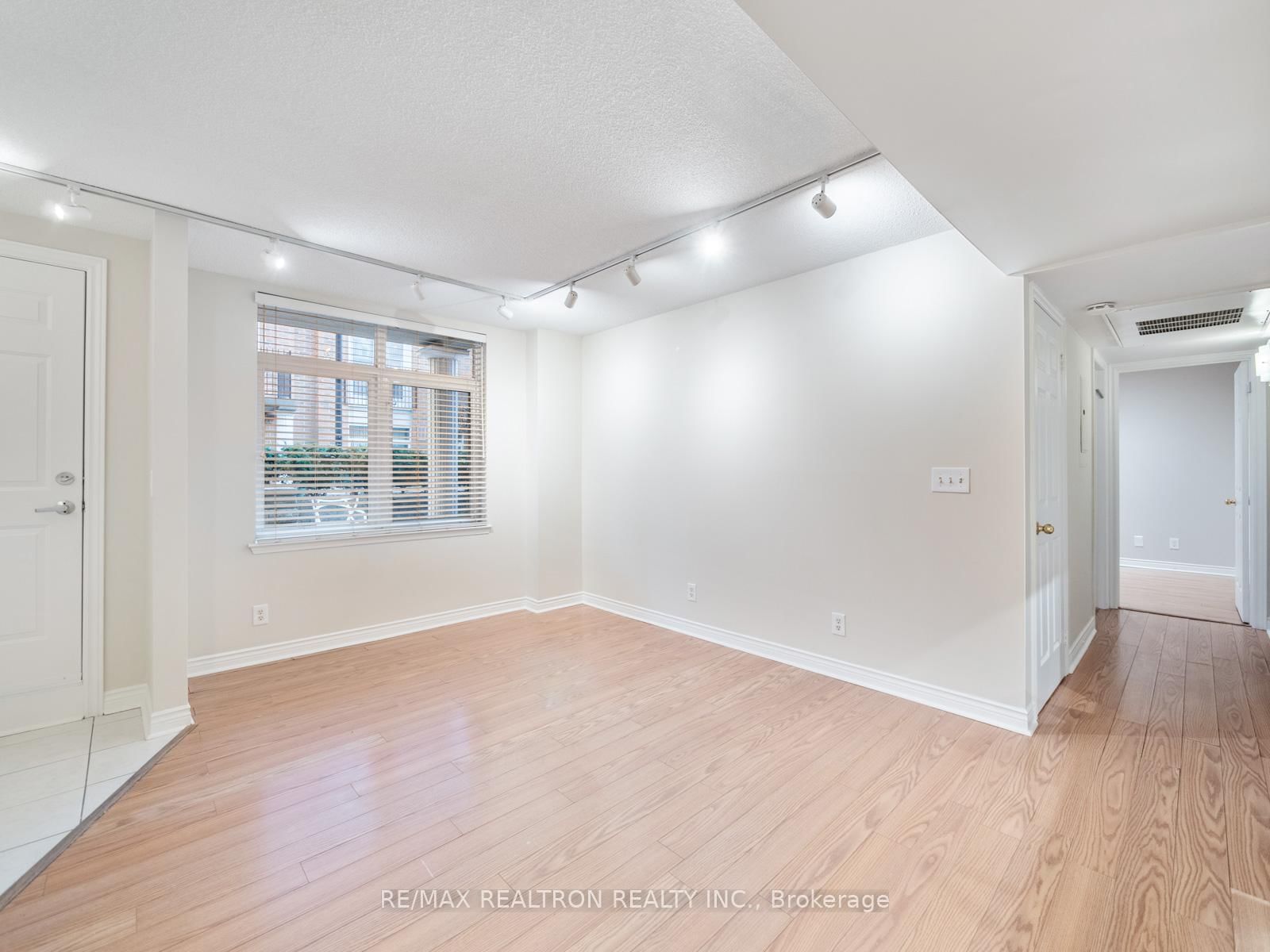 Photo 10 of Unit 10, 89 Lillian St, Toronto, Mount Pleasant West — HOMEH