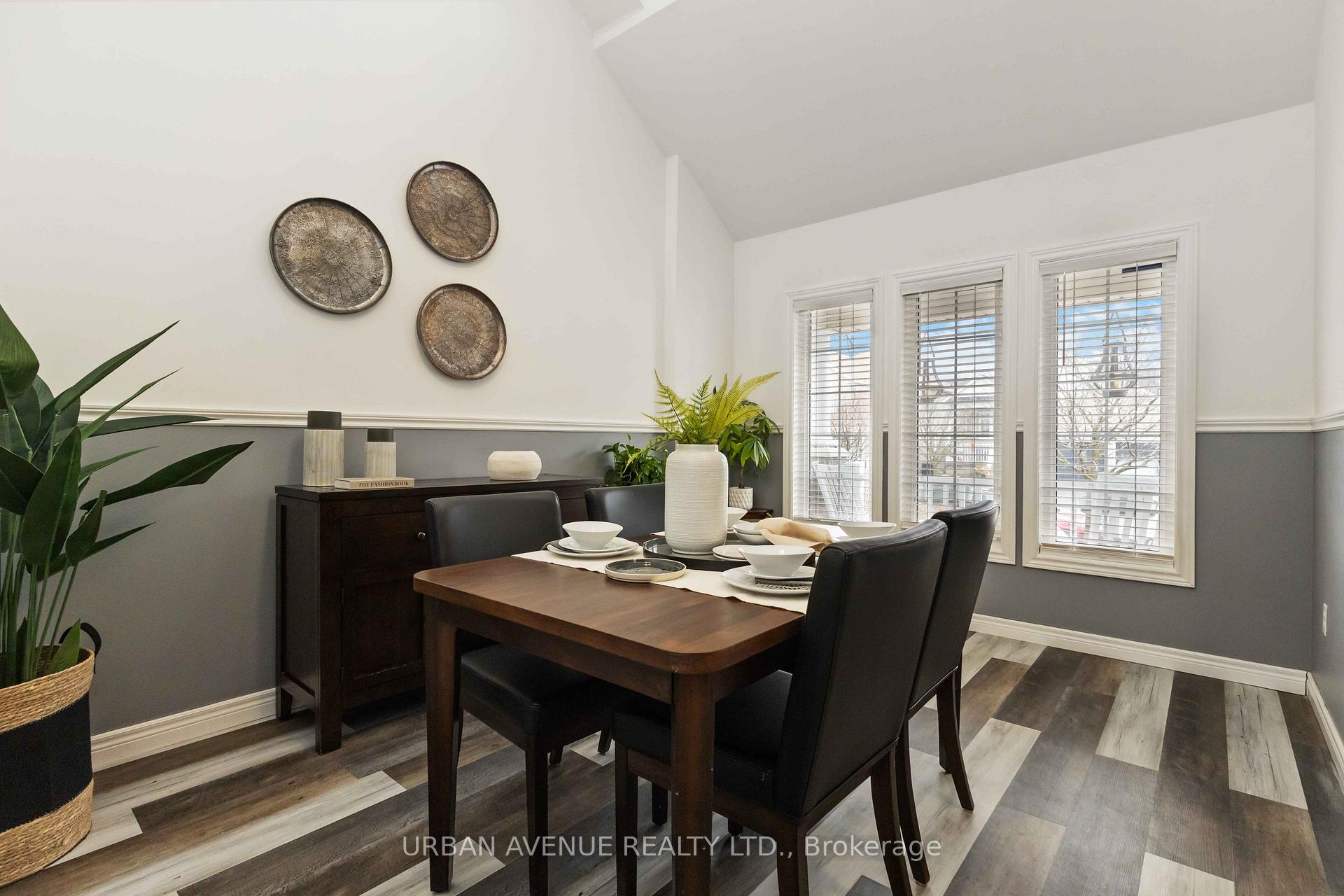 Photo 3 of 25 Bianca Drive, Whitby, Brooklin — HOMEH