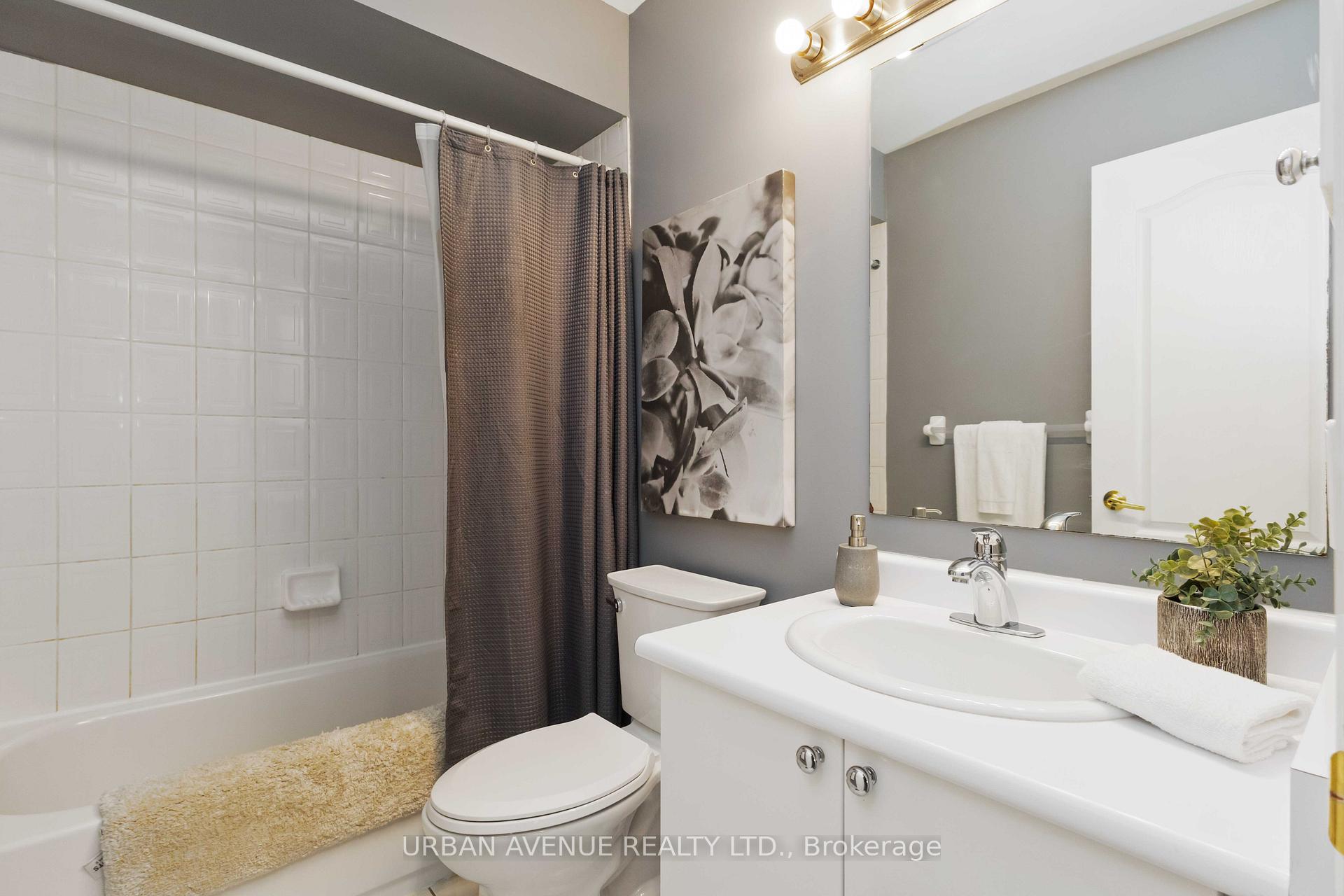 Photo 19 of 25 Bianca Drive, Whitby, Brooklin — HOMEH