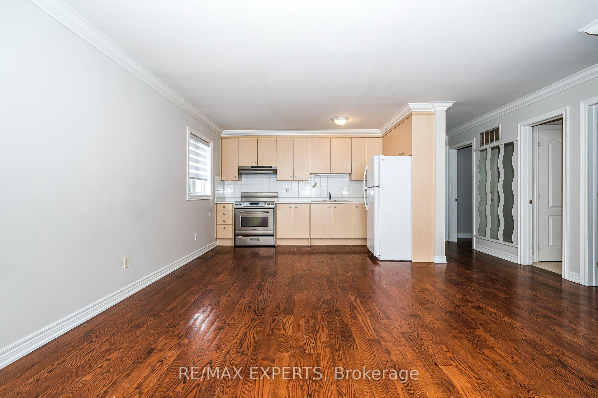 Photo 5 of Unit 1, 8310 Islington Avenue, Vaughan, Islington Woods — HOMEH