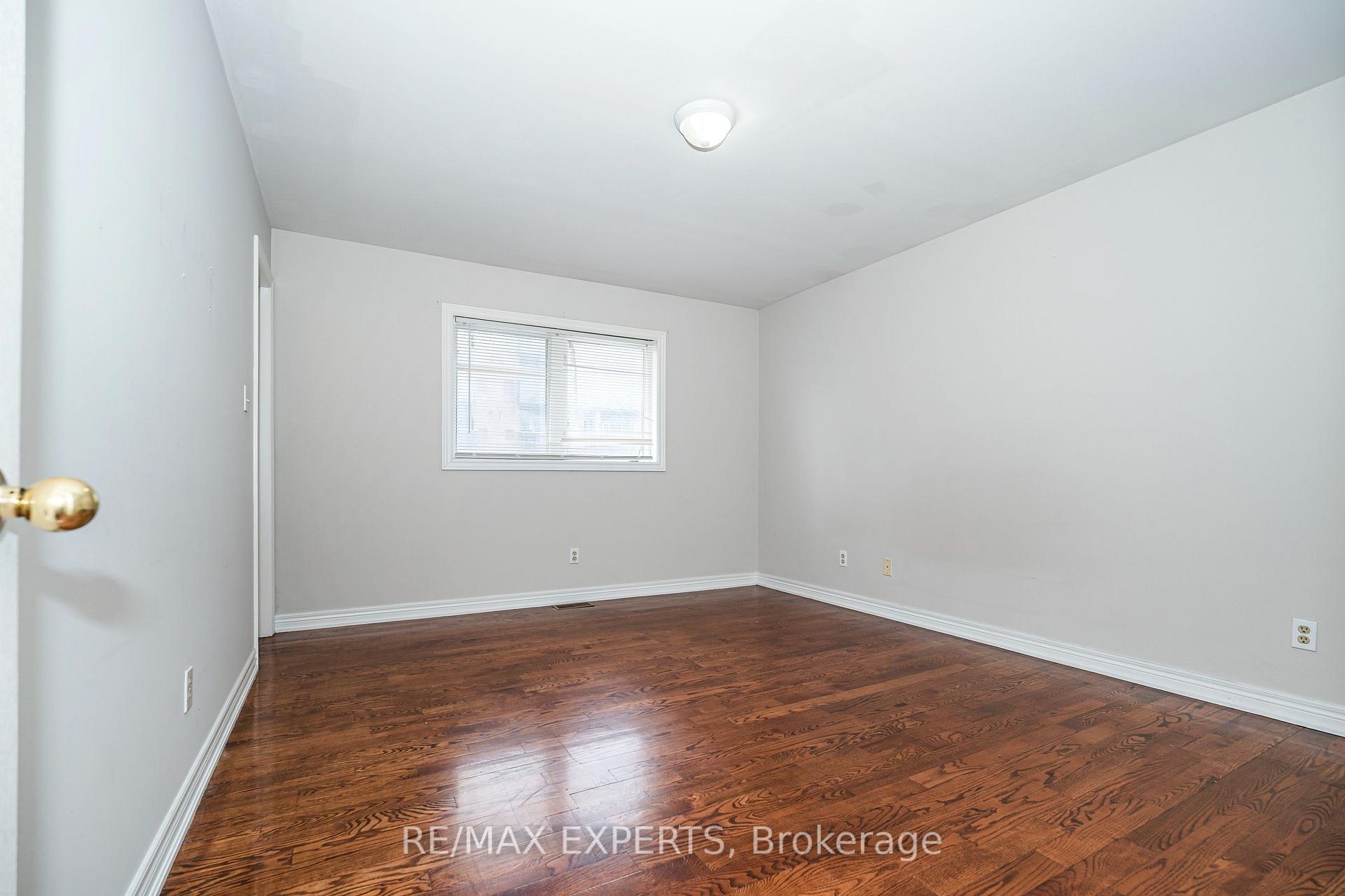 Photo 9 of Unit 1, 8310 Islington Avenue, Vaughan, Islington Woods — HOMEH