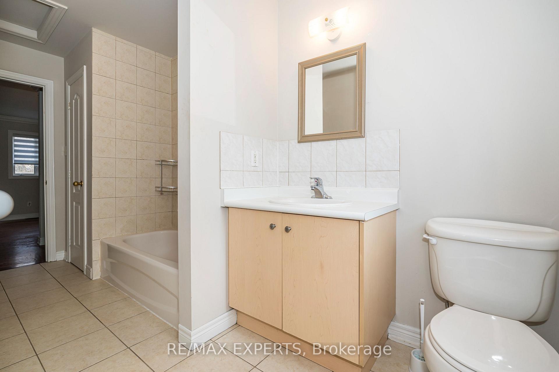 Photo 13 of Unit 1, 8310 Islington Avenue, Vaughan, Islington Woods — HOMEH