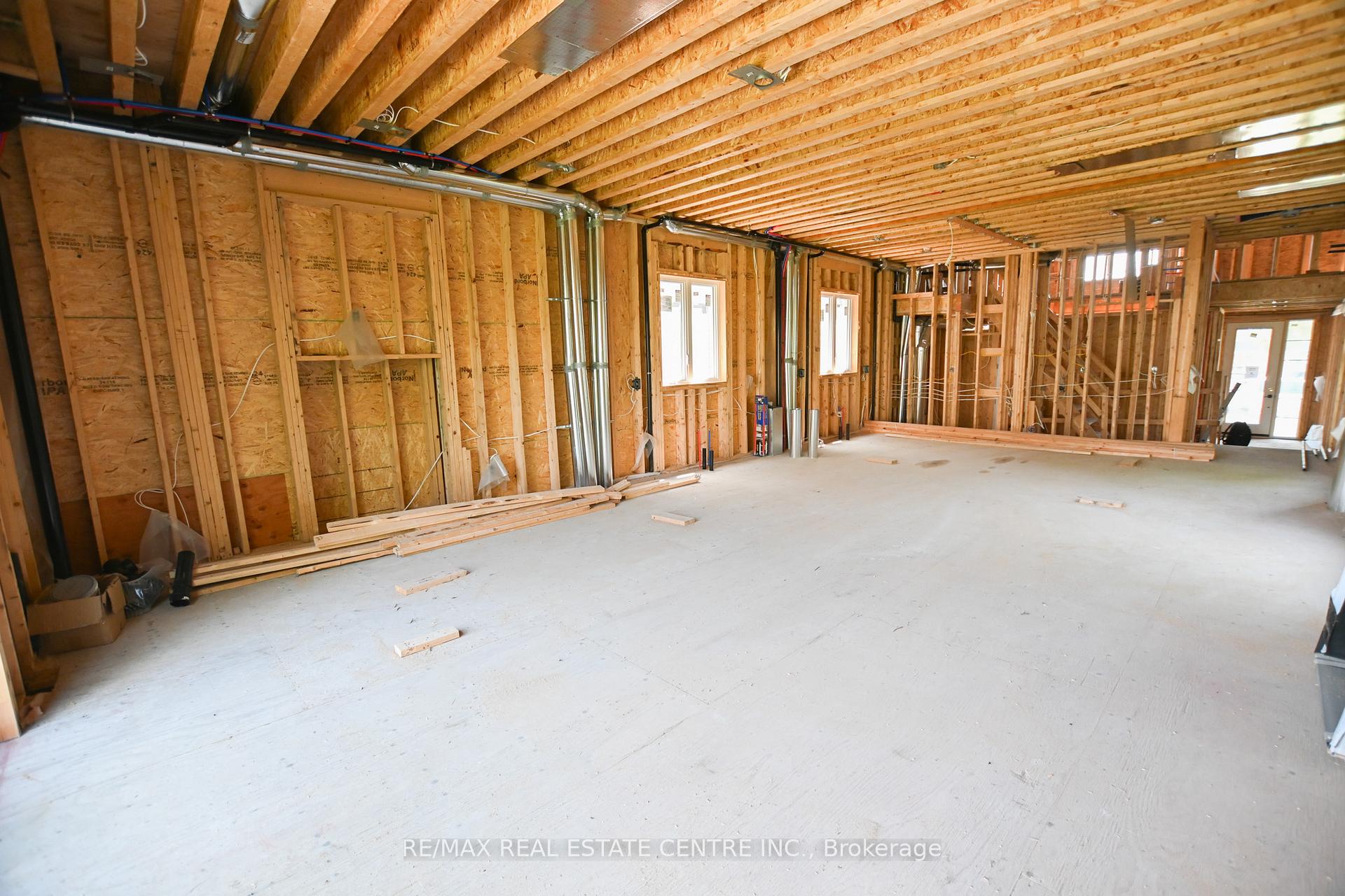 Photo 9 of 26 Rainbow Drive, Vaughan, West Woodbridge — HOMEH
