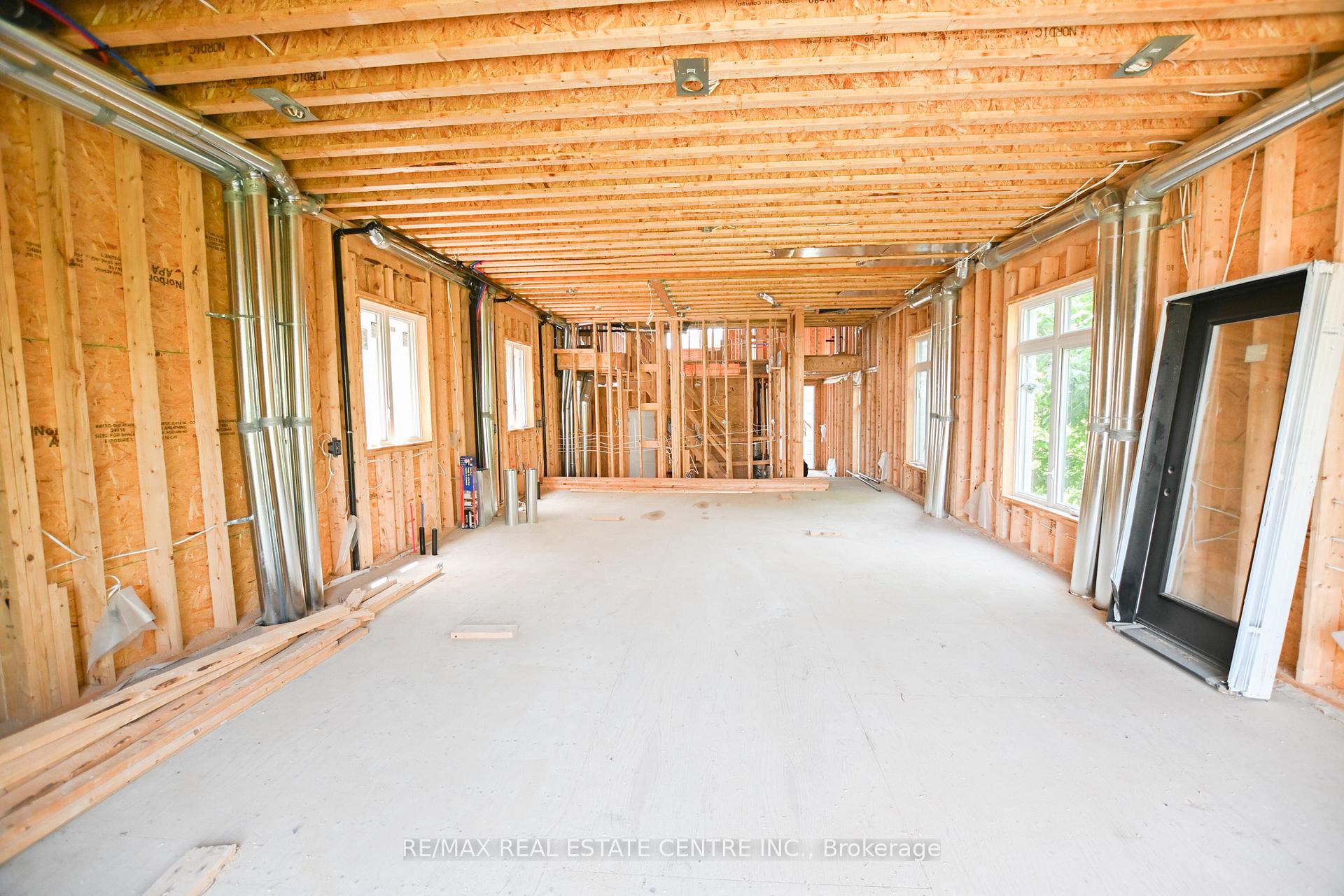Photo 10 of 26 Rainbow Drive, Vaughan, West Woodbridge — HOMEH