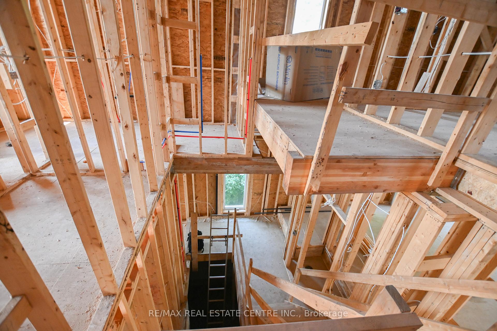 Photo 11 of 26 Rainbow Drive, Vaughan, West Woodbridge — HOMEH