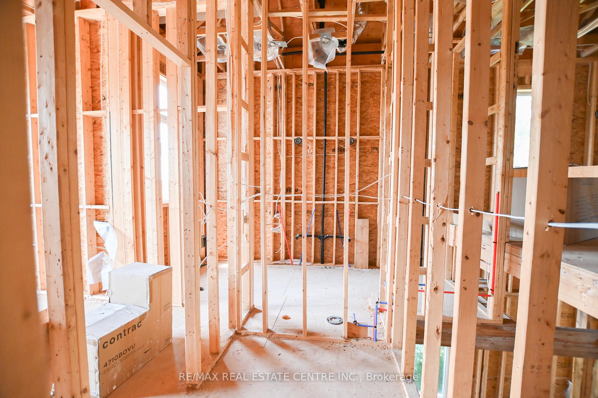 Photo 13 of 26 Rainbow Drive, Vaughan, West Woodbridge — HOMEH