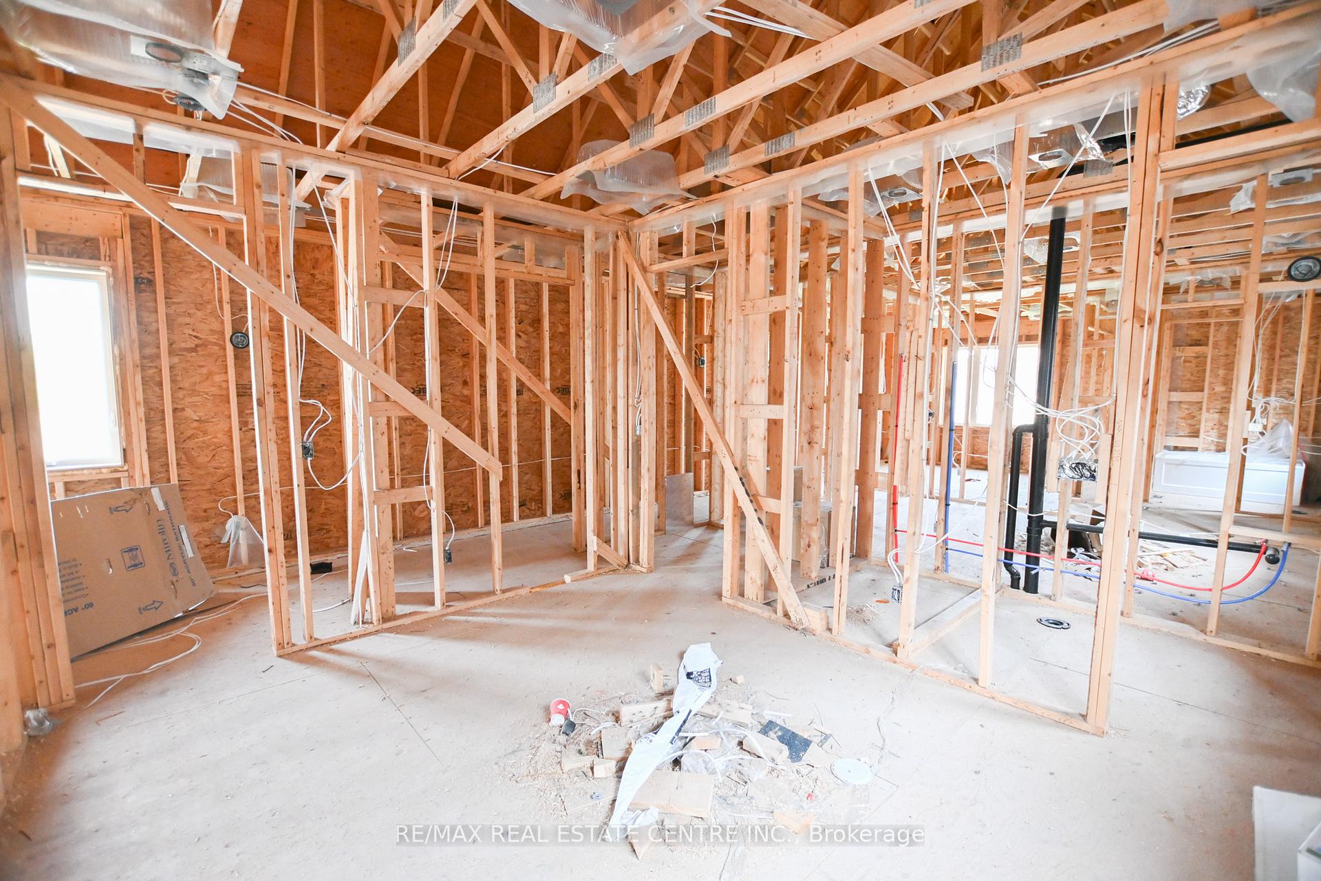 Photo 19 of 26 Rainbow Drive, Vaughan, West Woodbridge — HOMEH