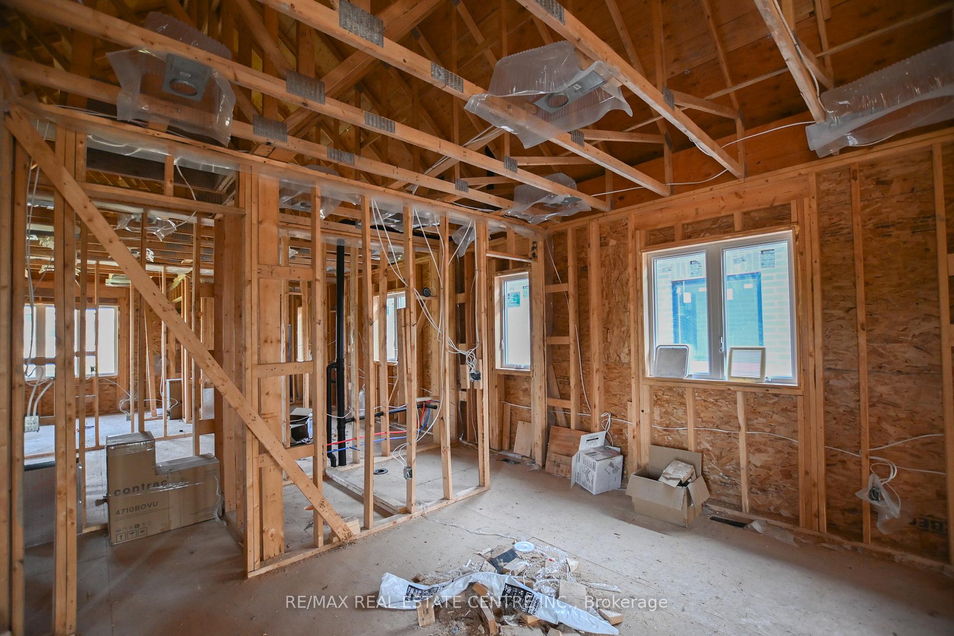 Photo 20 of 26 Rainbow Drive, Vaughan, West Woodbridge — HOMEH