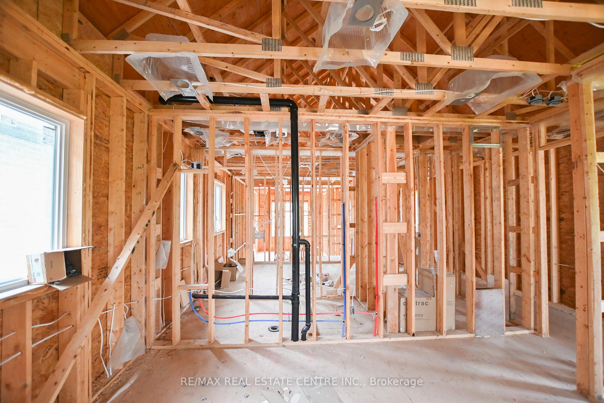 Photo 24 of 26 Rainbow Drive, Vaughan, West Woodbridge — HOMEH