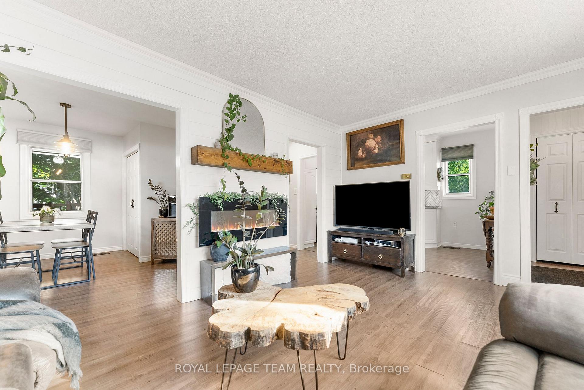 Photo 7 of 103 Third Avenue, Arnprior — HOMEH