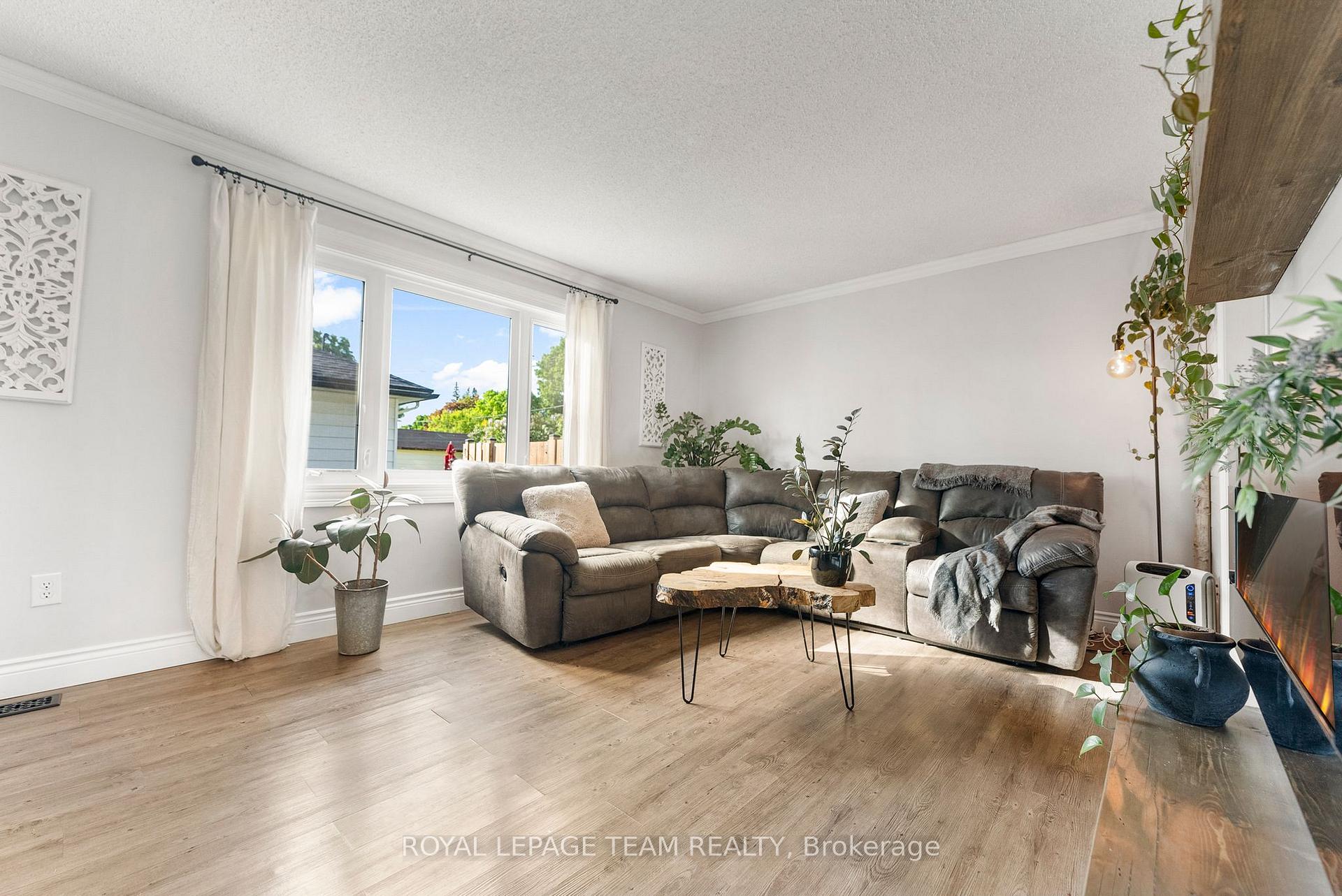 Photo 20 of 103 Third Avenue, Arnprior — HOMEH