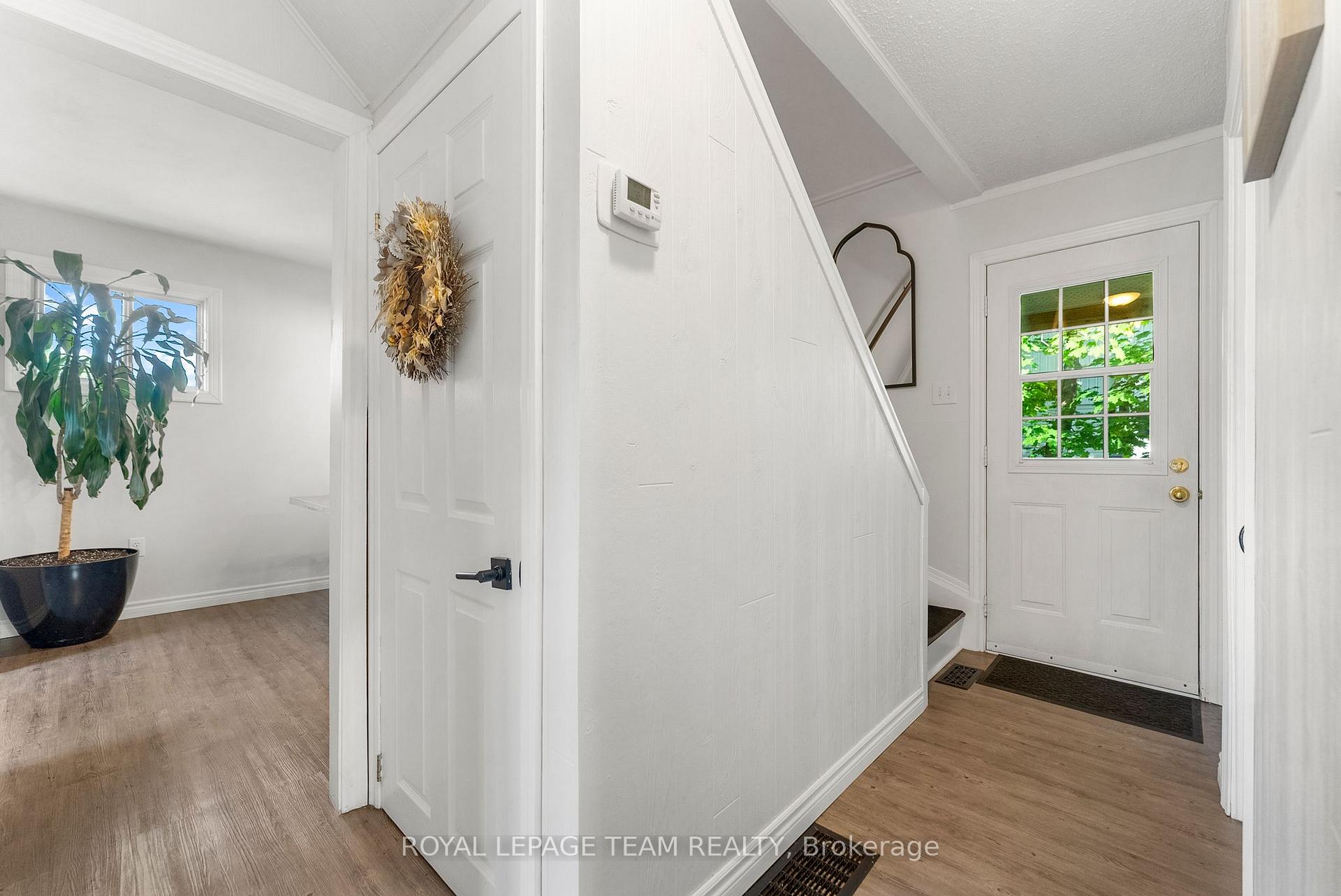 Photo 8 of 103 Third Avenue, Arnprior — HOMEH