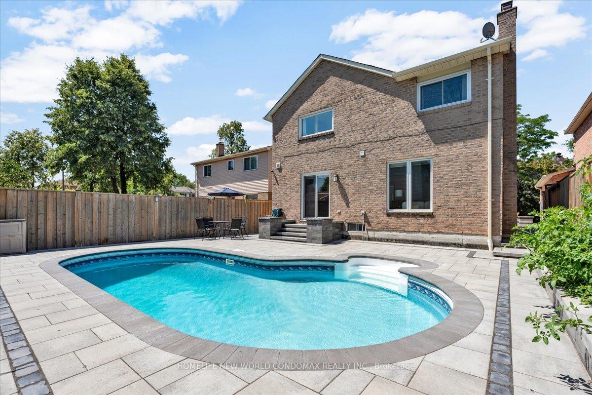 Photo 26 of 3 Bird Crescent, Ajax, Central — HOMEH
