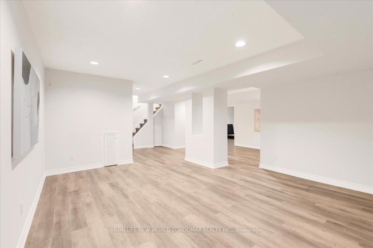 Photo 37 of 3 Bird Crescent, Ajax, Central — HOMEH