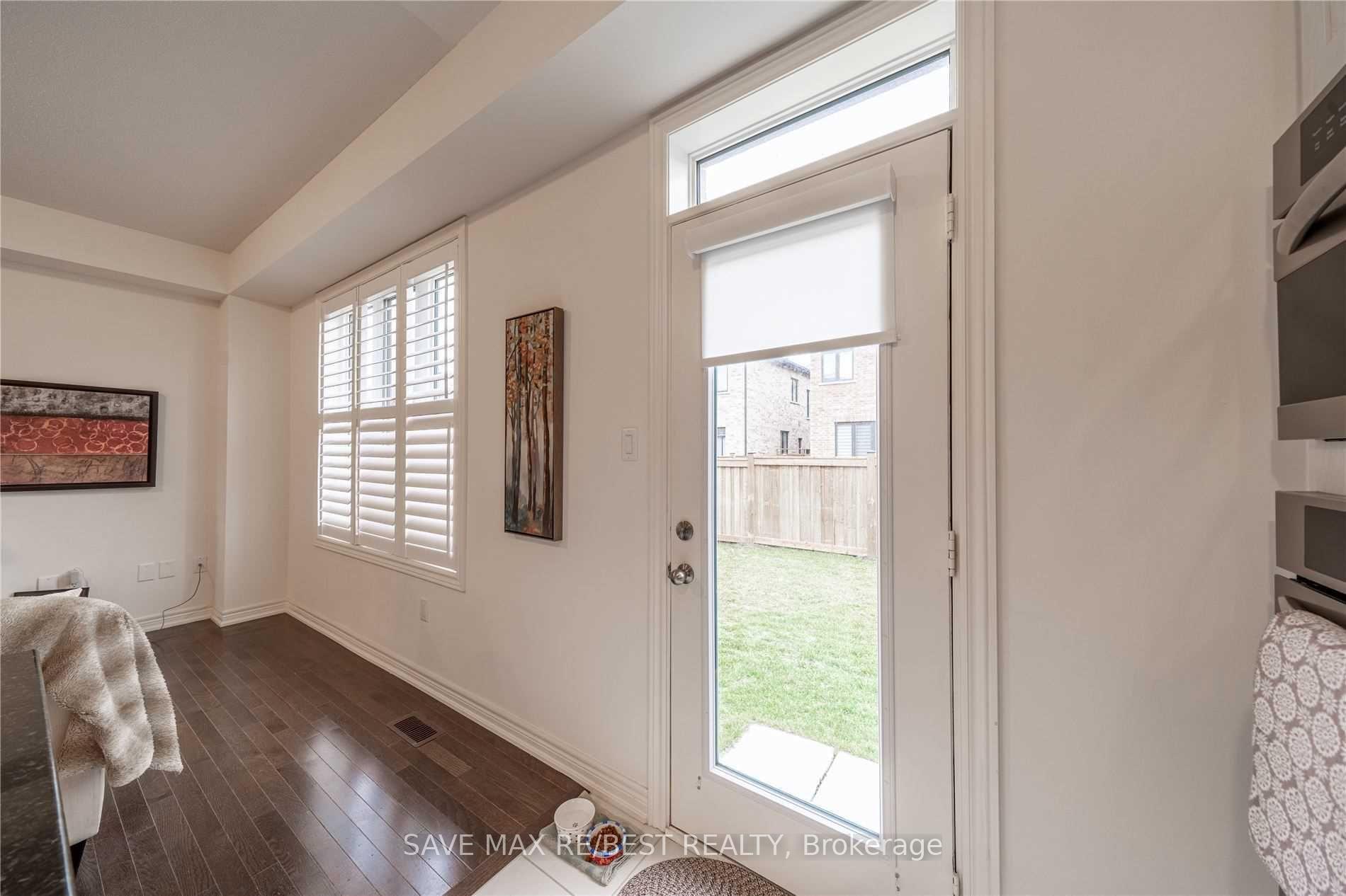 Photo 8 of 35 Conarty Crescent, Whitby, Williamsburg — HOMEH