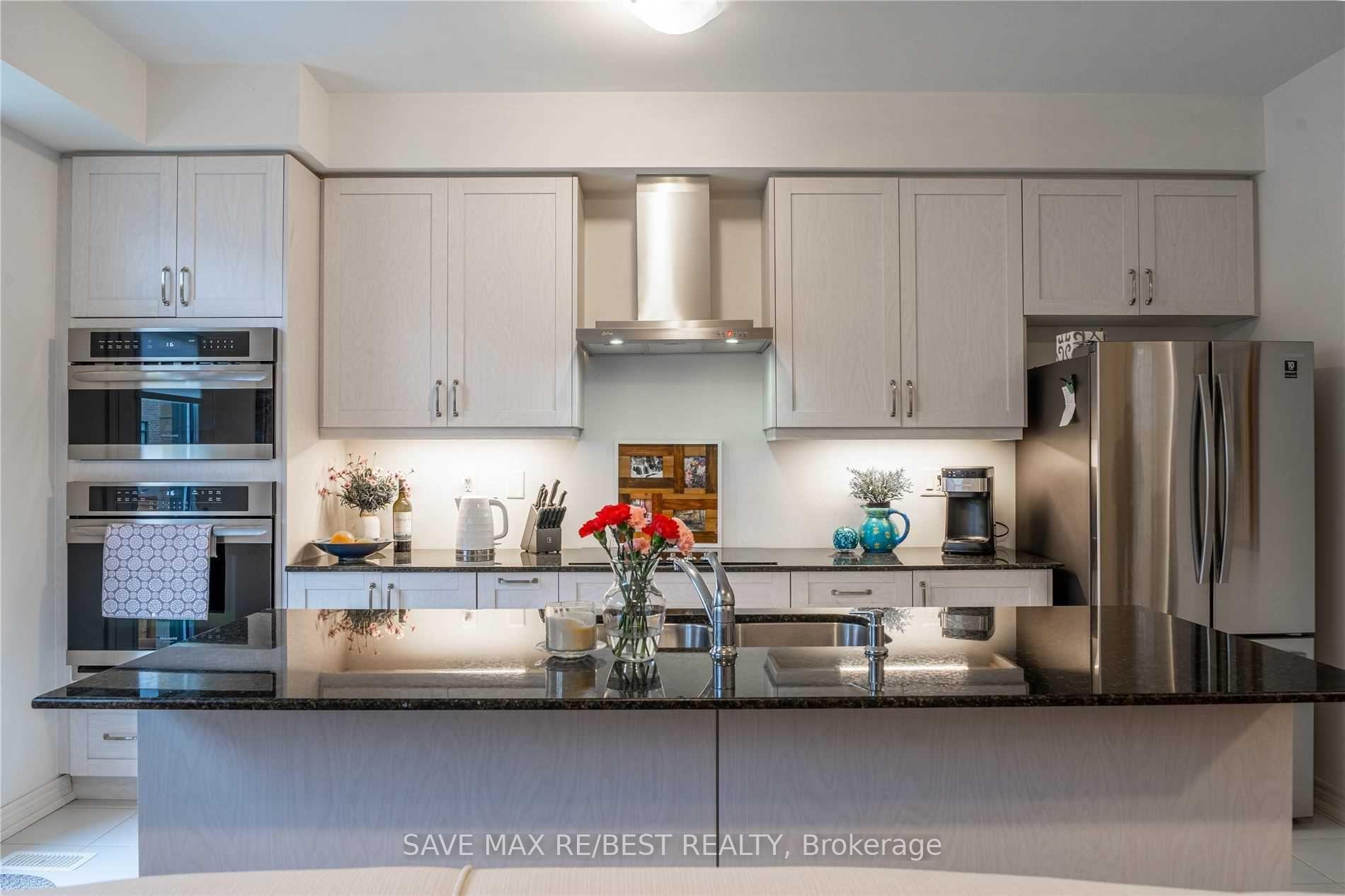 Photo 13 of 35 Conarty Crescent, Whitby, Williamsburg — HOMEH