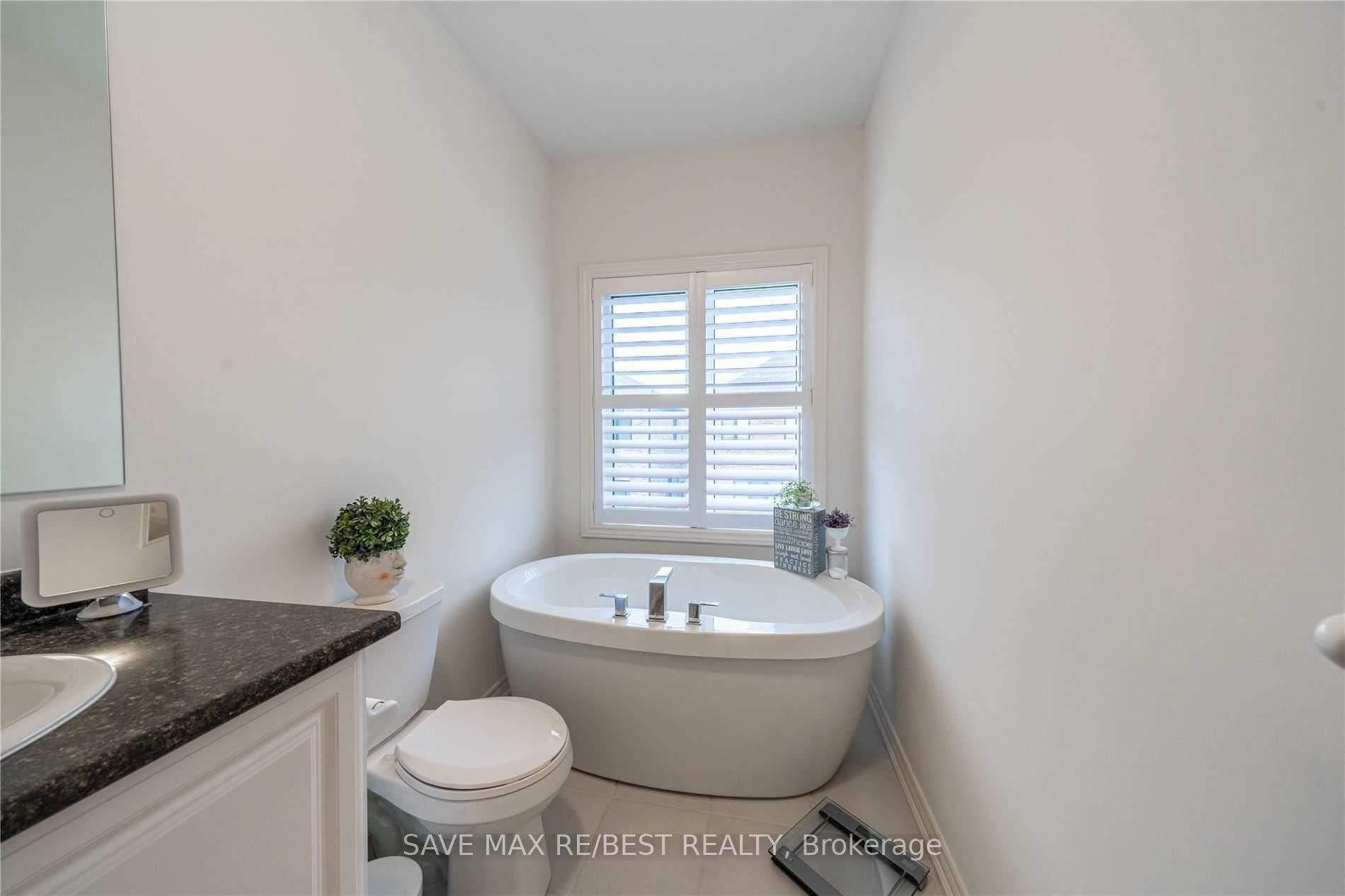 Photo 26 of 35 Conarty Crescent, Whitby, Williamsburg — HOMEH