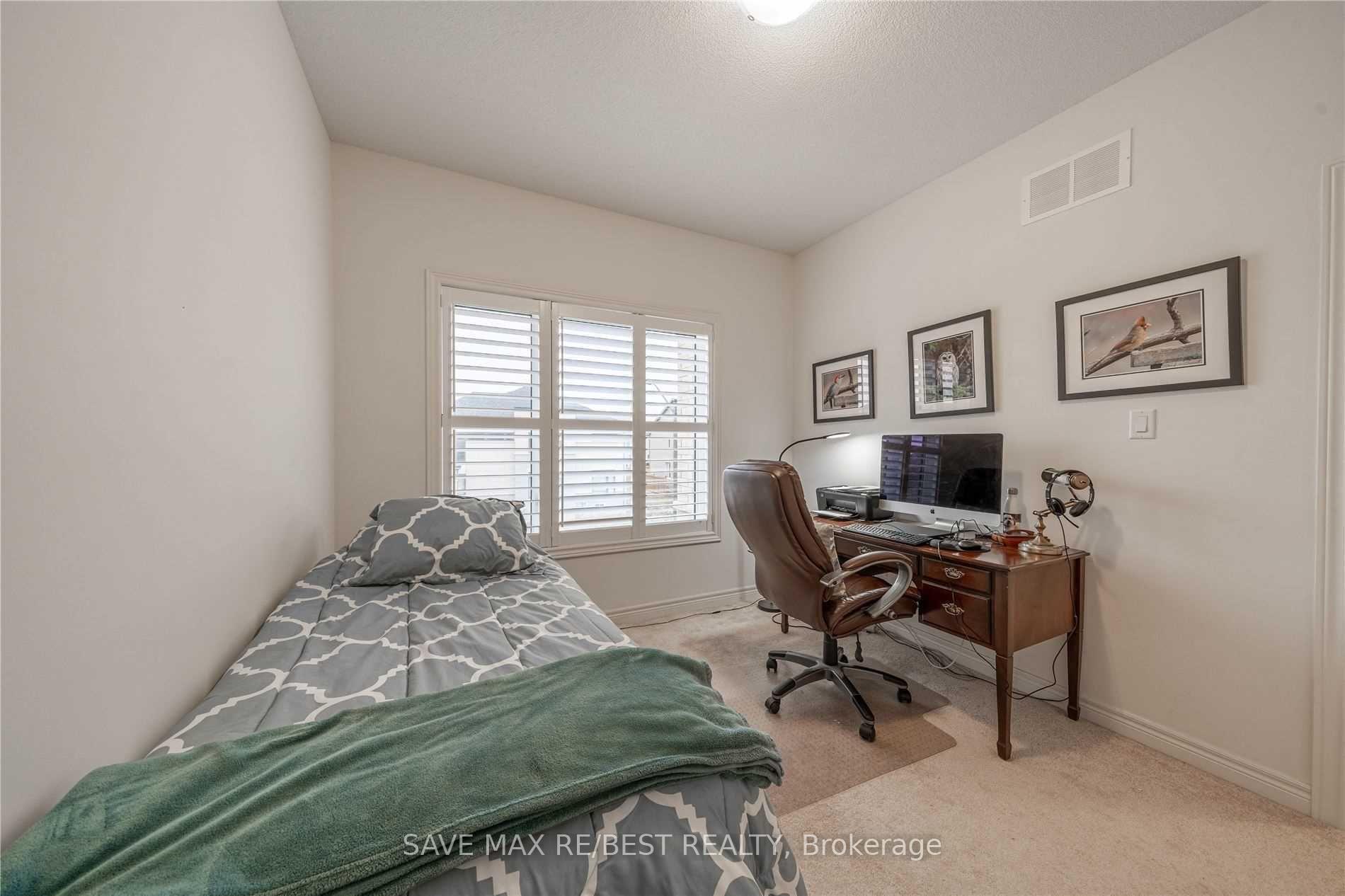 Photo 29 of 35 Conarty Crescent, Whitby, Williamsburg — HOMEH