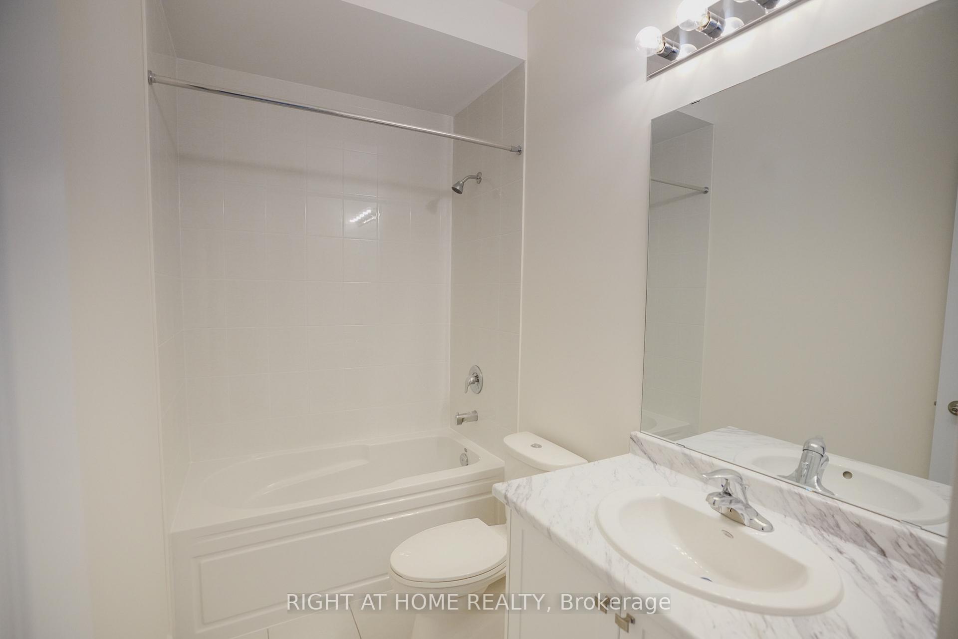 Photo 17 of 136 Tennant Circle, Vaughan, Vellore Village — HOMEH