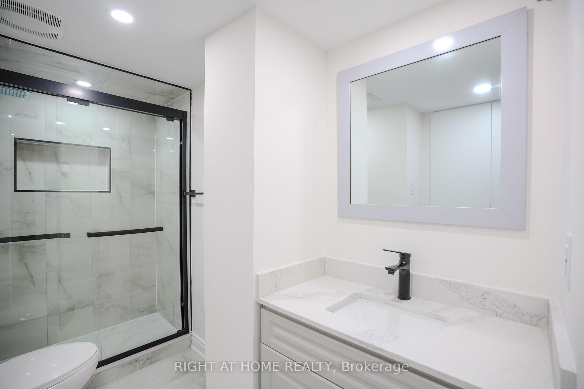 Photo 22 of 136 Tennant Circle, Vaughan, Vellore Village — HOMEH